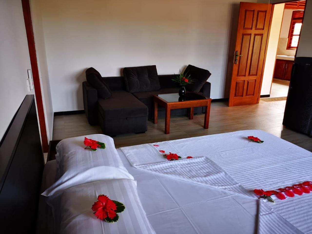 Ayurveda Centrum Lawrence Hill Paradise Hikkaduwa Exteriör bild